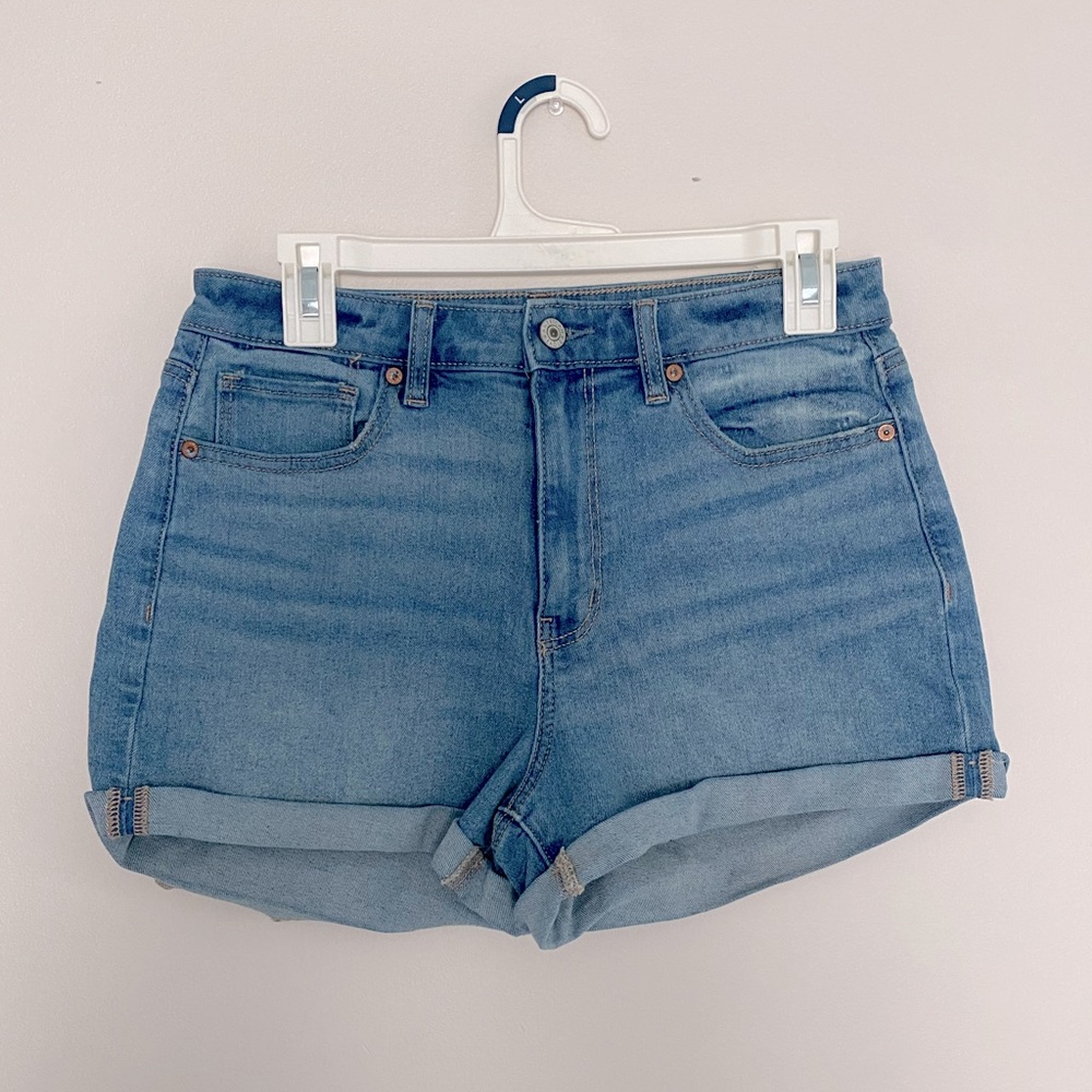 American Eagle High Waisted Shorts size 8